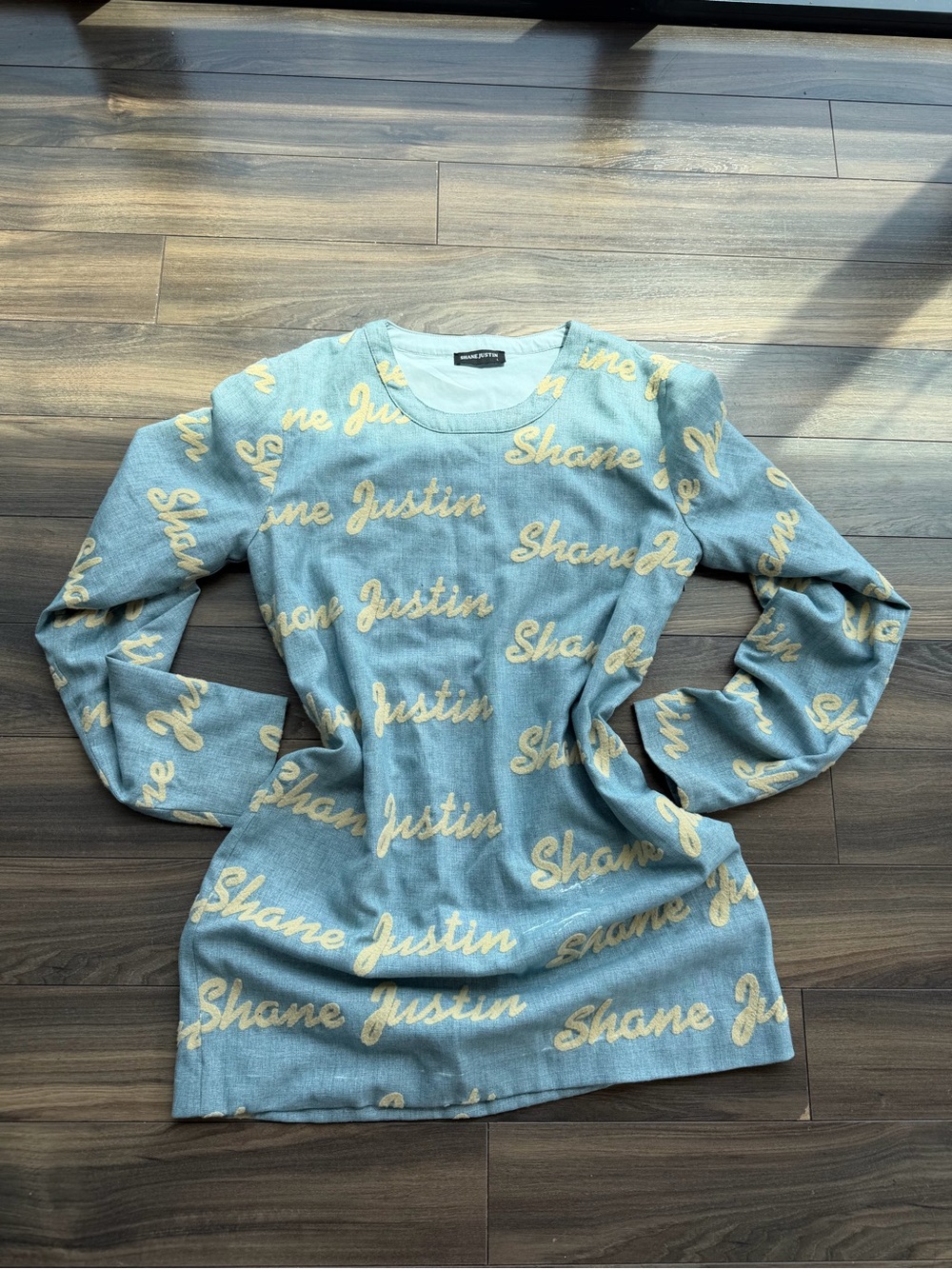 Shane Justin Blue Logo Knit Sweater Deess
